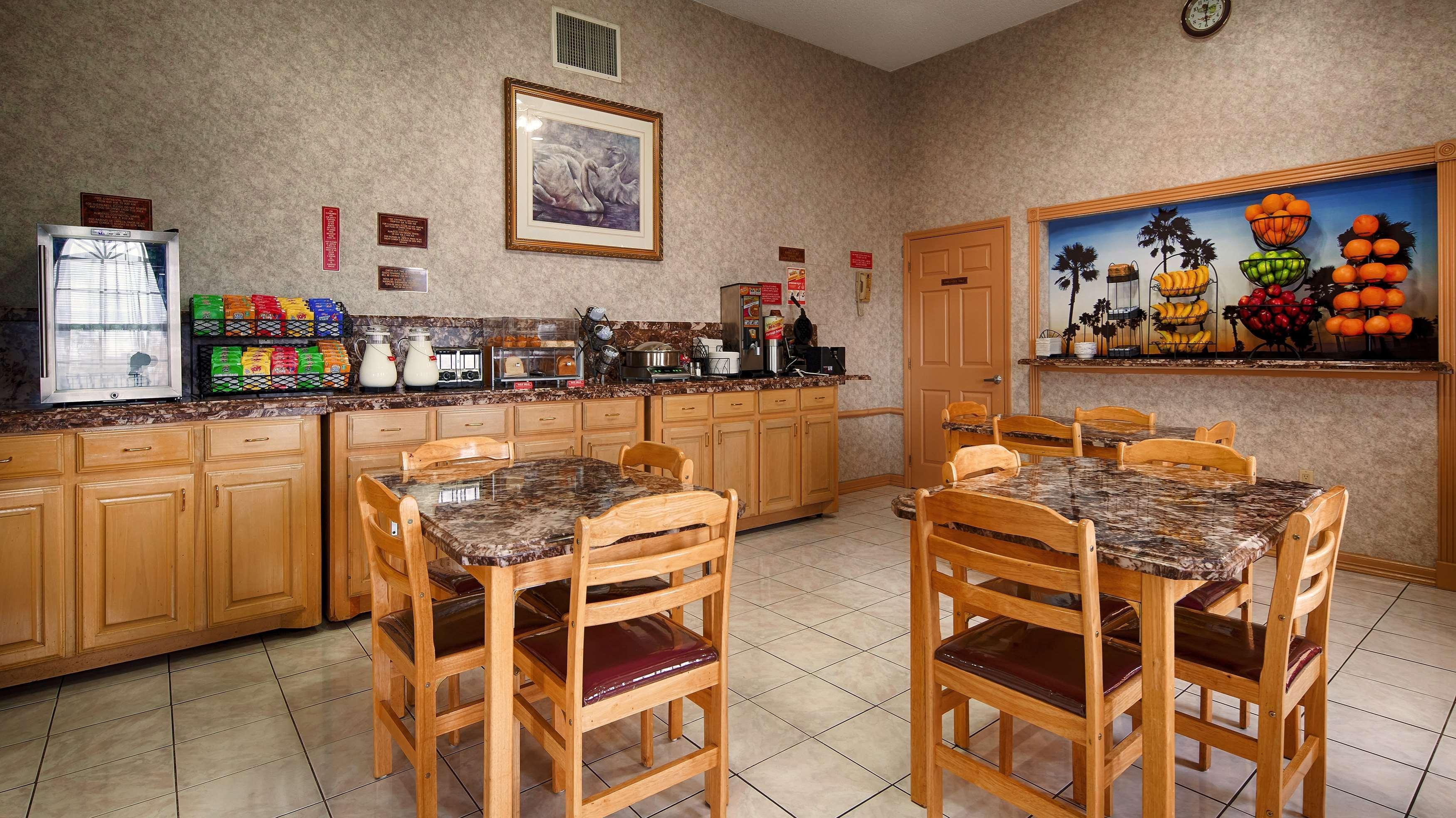 Surestay Hotel By Best Western Mission Restaurace fotografie