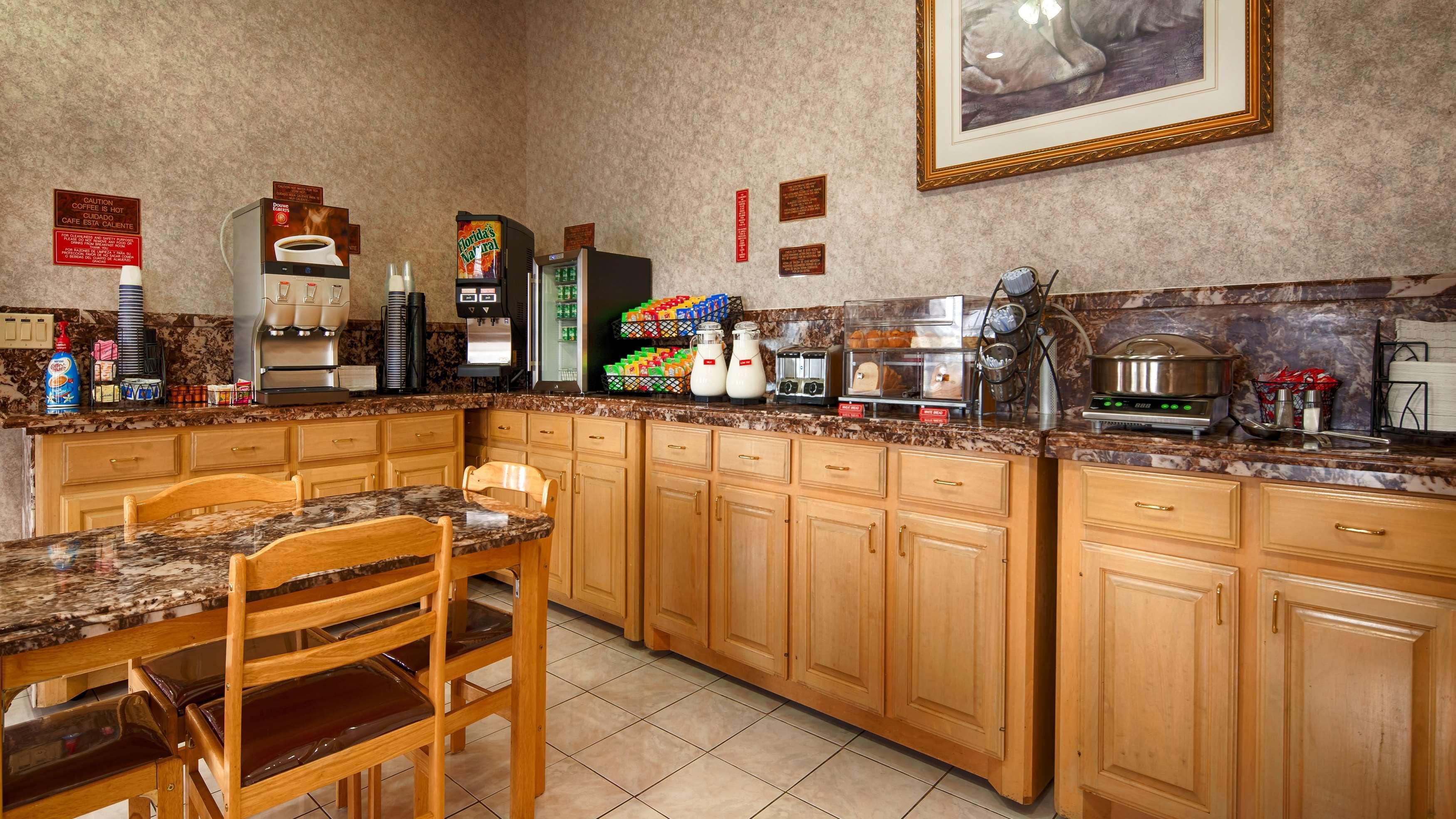 Surestay Hotel By Best Western Mission Restaurace fotografie